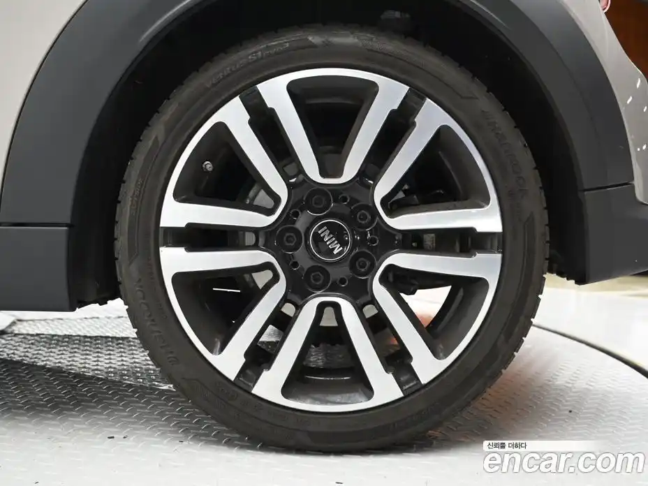 Mini Cooper Convertible 2024 2.0 Автомат в Москве № 214039, фото 5