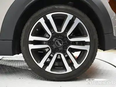 Mini Cooper Convertible 2024 2.0 Автомат в Москве № 214039, миниатюра 5