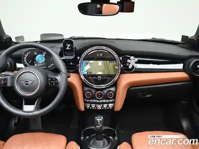 Mini Cooper Convertible 2024 2.0 Автомат в Москве № 214039, миниатюра 7