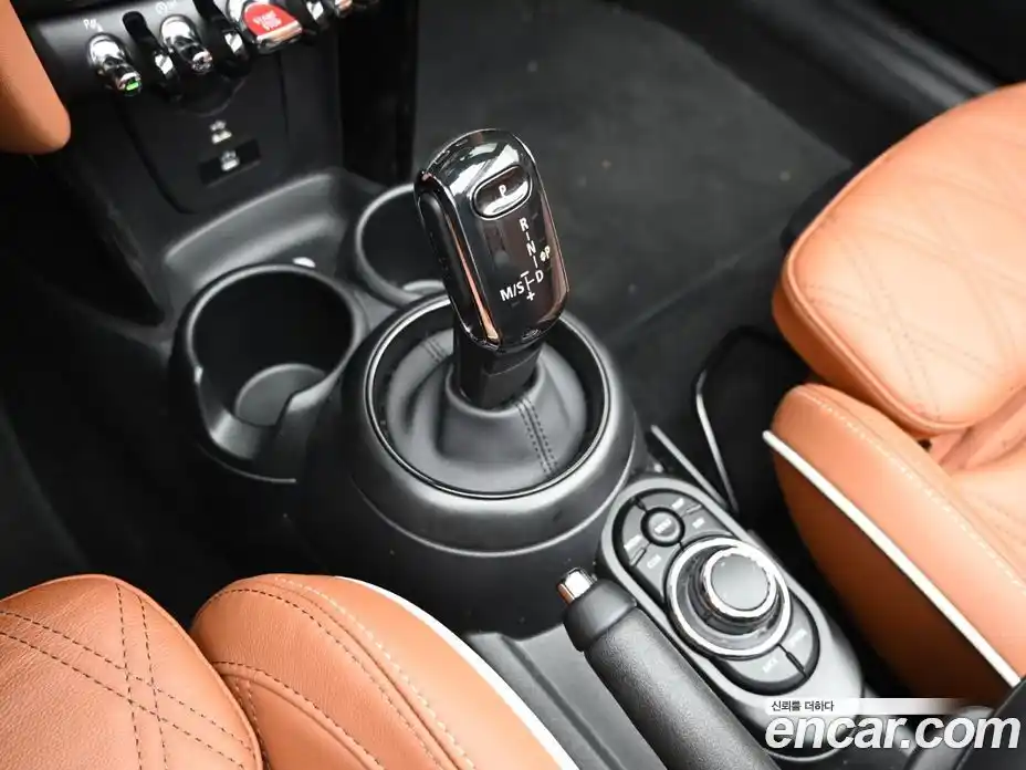 Mini Cooper Convertible 2024 2.0 Автомат в Москве № 214039, фото 9