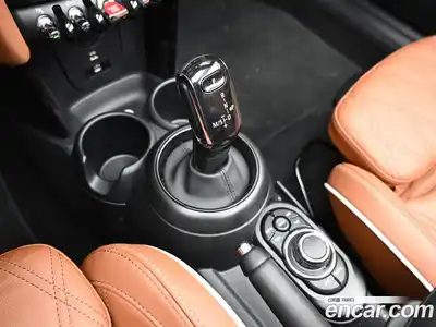 Mini Cooper Convertible 2024 2.0 Автомат в Москве № 214039, миниатюра 9