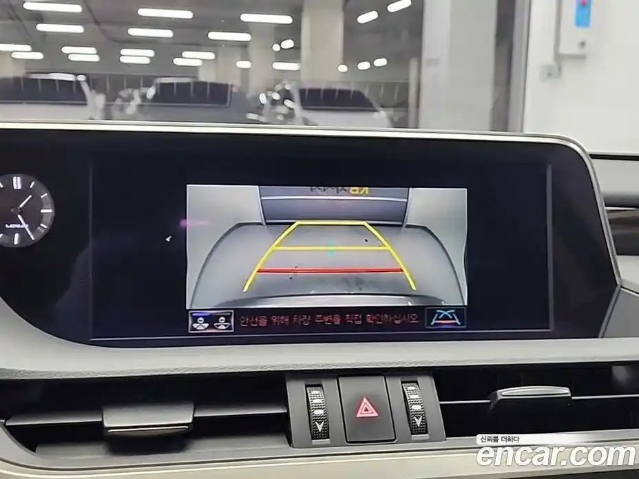 Lexus ES 2020 2.5 Автомат в Москве № 214841, фото 16