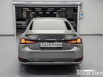 Lexus ES 2020 2.5 Автомат в Москве № 214841, миниатюра 3