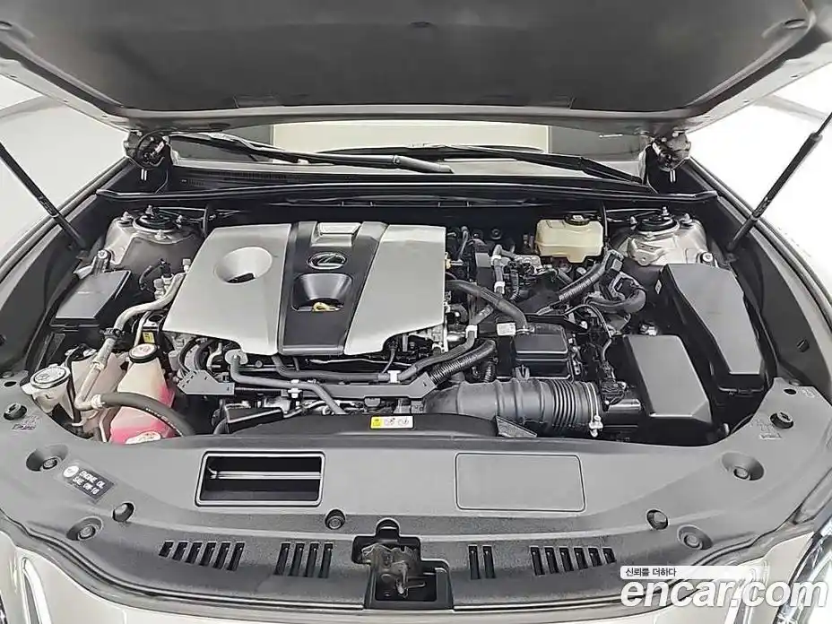 Lexus ES 2020 2.5 Автомат в Москве № 214841, фото 5