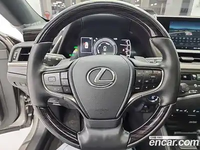 Lexus ES 2020 2.5 Автомат в Москве № 214841, миниатюра 9