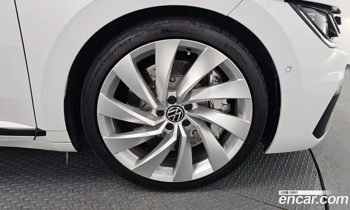 Volkswagen Arteon 2020 2.0 Автомат в Москве № 214917, фото 18