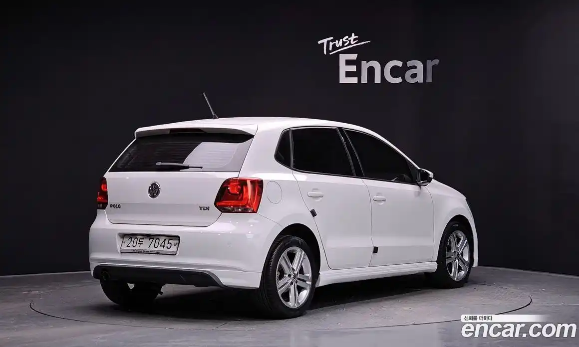 Volkswagen Polo 2013 1.6 Автомат в Москве № 215282, фото 19