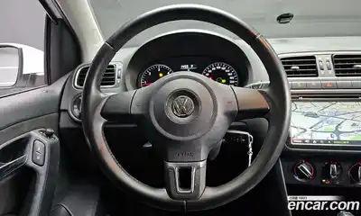 Volkswagen Polo 2013 1.6 Автомат в Москве № 215282, миниатюра 3