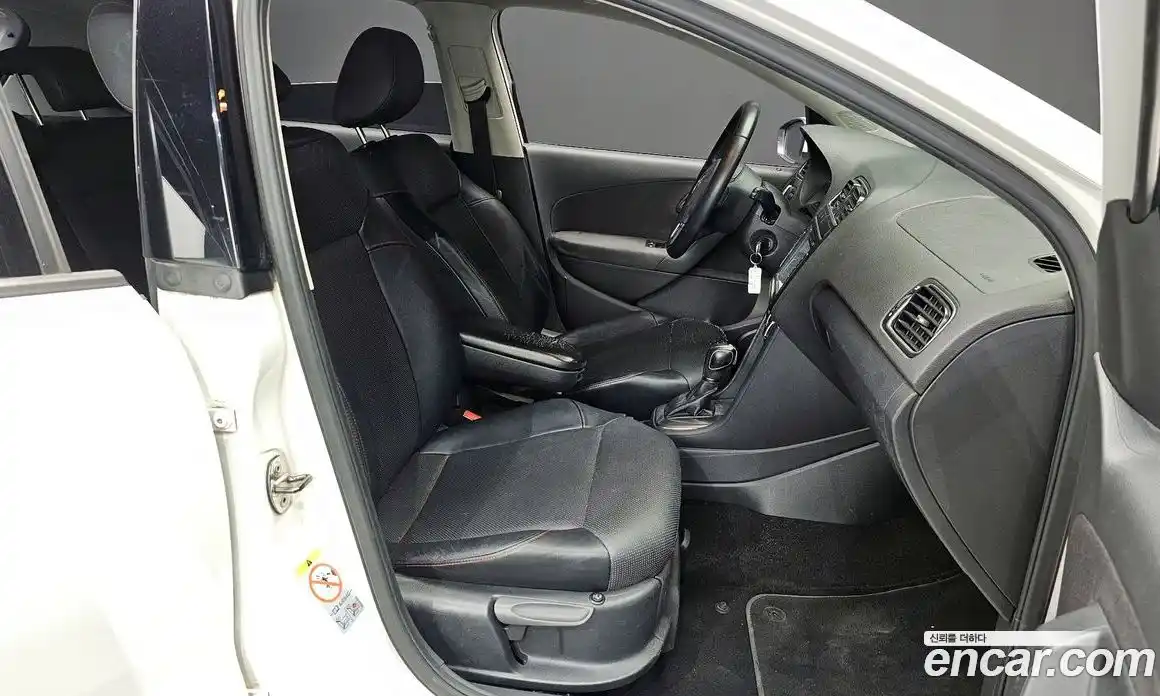 Volkswagen Polo 2013 1.6 Автомат в Москве № 215282, фото 5