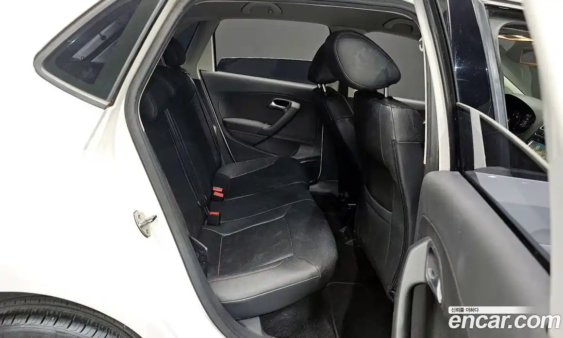 Volkswagen Polo 2013 1.6 Автомат в Москве № 215282, фото 7