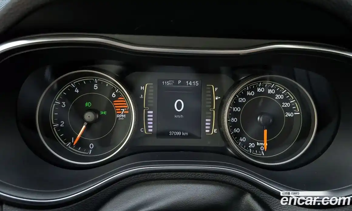 Jeep Cherokee 2019 2.4 Автомат в Москве № 215421, фото 11