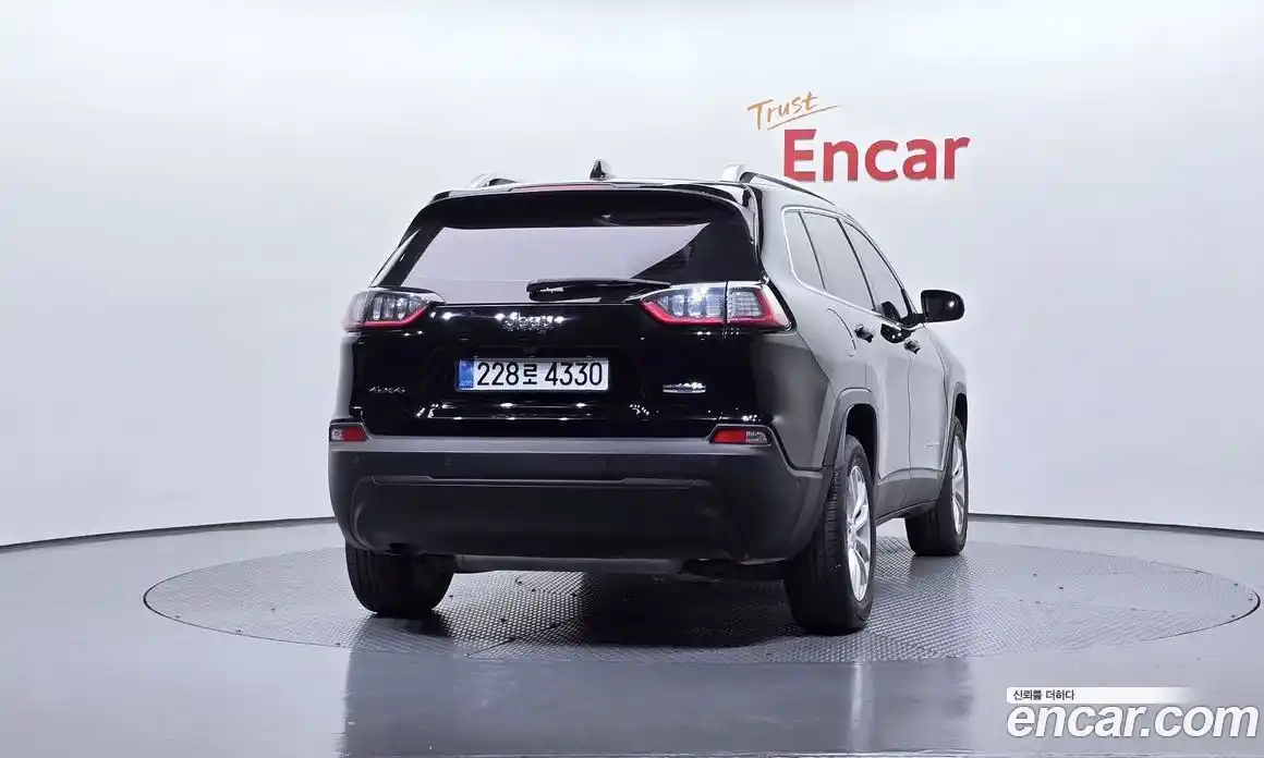 Jeep Cherokee 2019 2.4 Автомат в Москве № 215421, фото 18