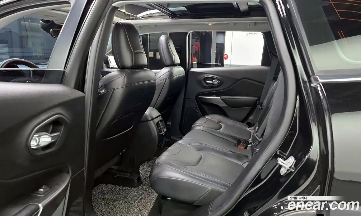 Jeep Cherokee 2019 2.4 Автомат в Москве № 215421, фото 4