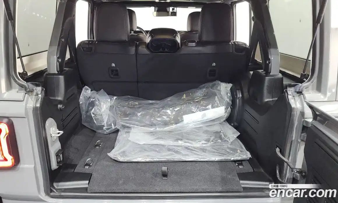 Jeep Wrangler 2021 2.0 Автомат в Москве № 215443, фото 18