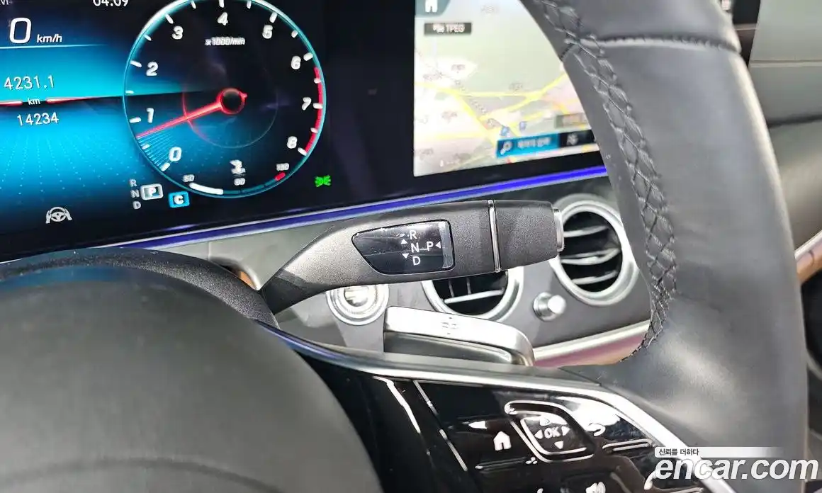 Mercedes-Benz E-Class 2023 2.0 Автомат в Москве № 218702, фото 13