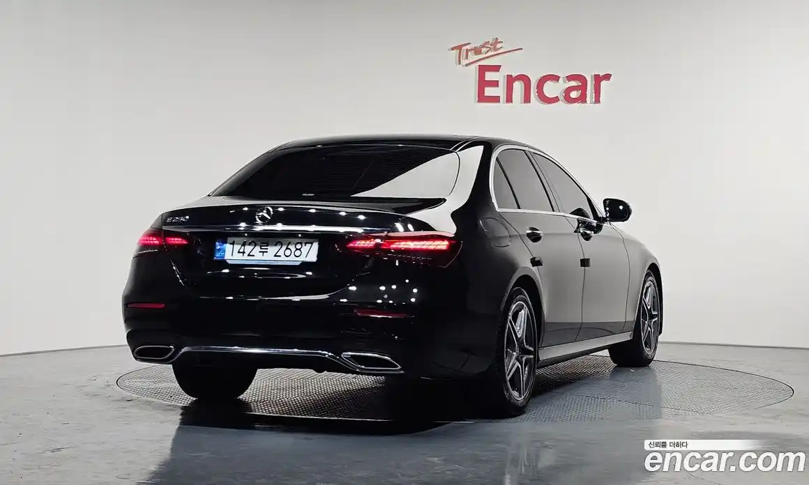 Mercedes-Benz E-Class 2023 2.0 Автомат в Москве № 218702, фото 6