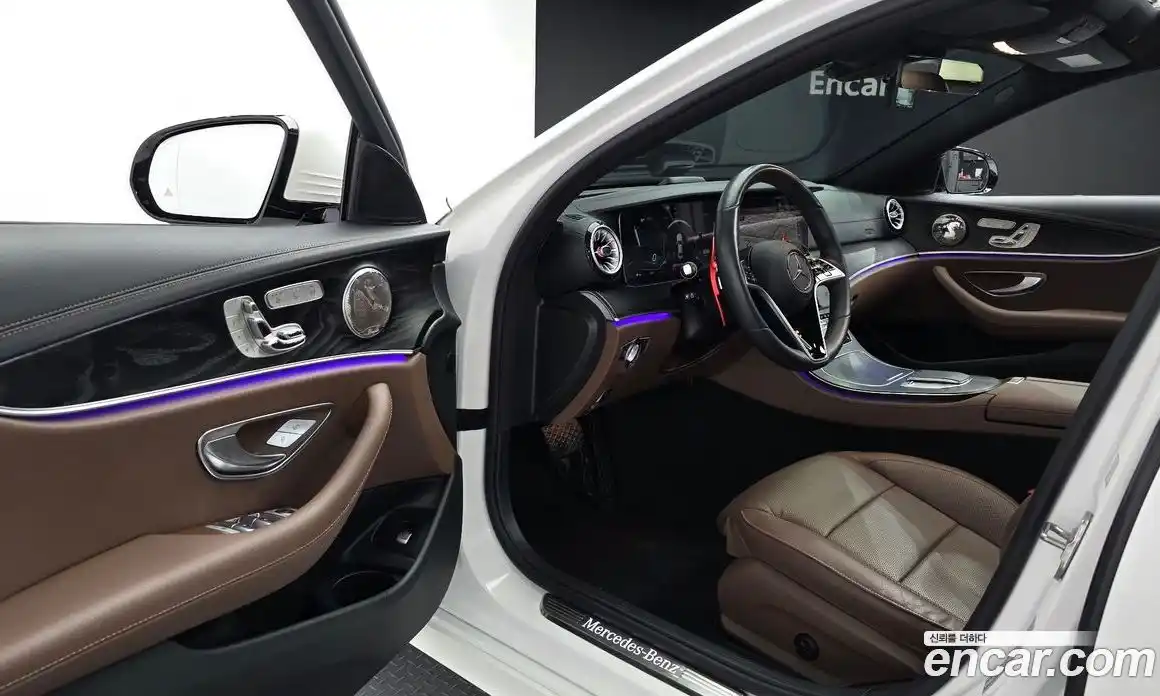 Mercedes-Benz E-Class 2023 2.0 Автомат в Москве № 221827, фото 11