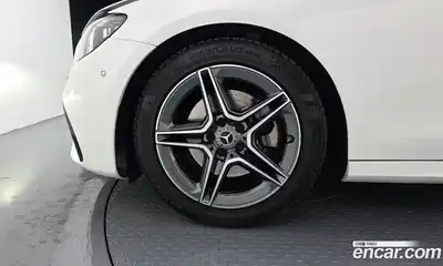 Mercedes-Benz E-Class 2023 2.0 Автомат в Москве № 221827, миниатюра 5