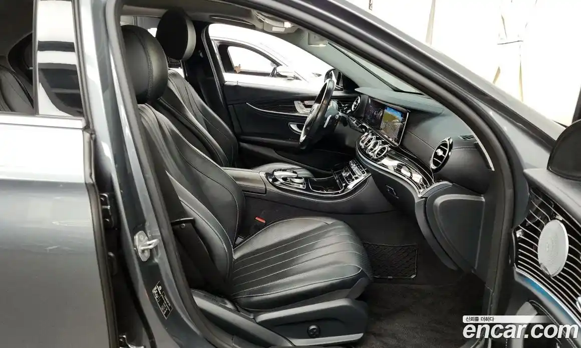 Mercedes-Benz E-Class 2018 3.0 Автомат в Москве № 224947, фото 13