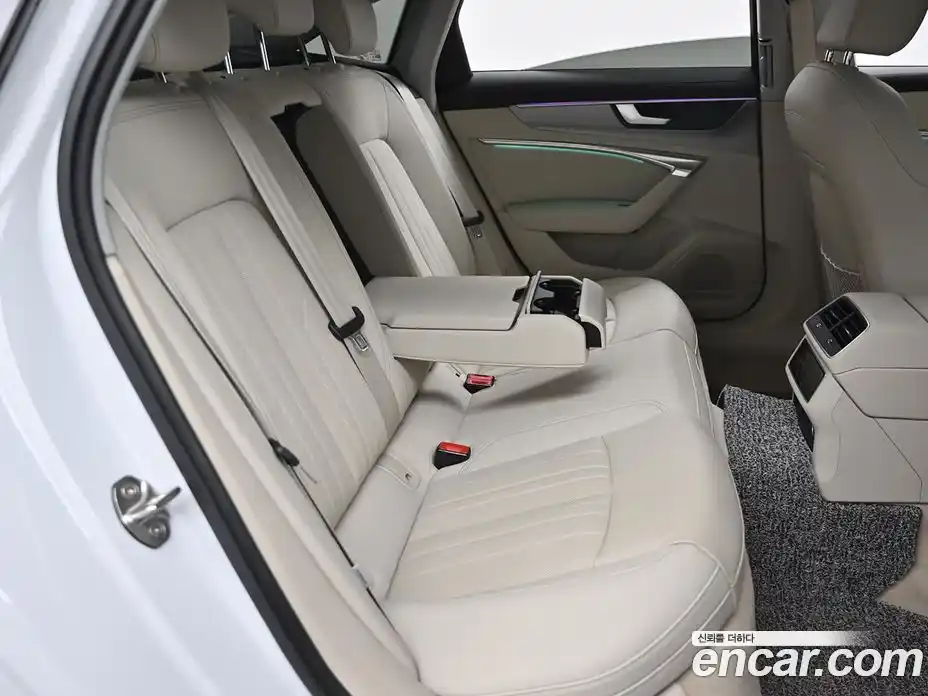 Audi A6 2025 2.0 Автомат в Москве № 230244, фото 12