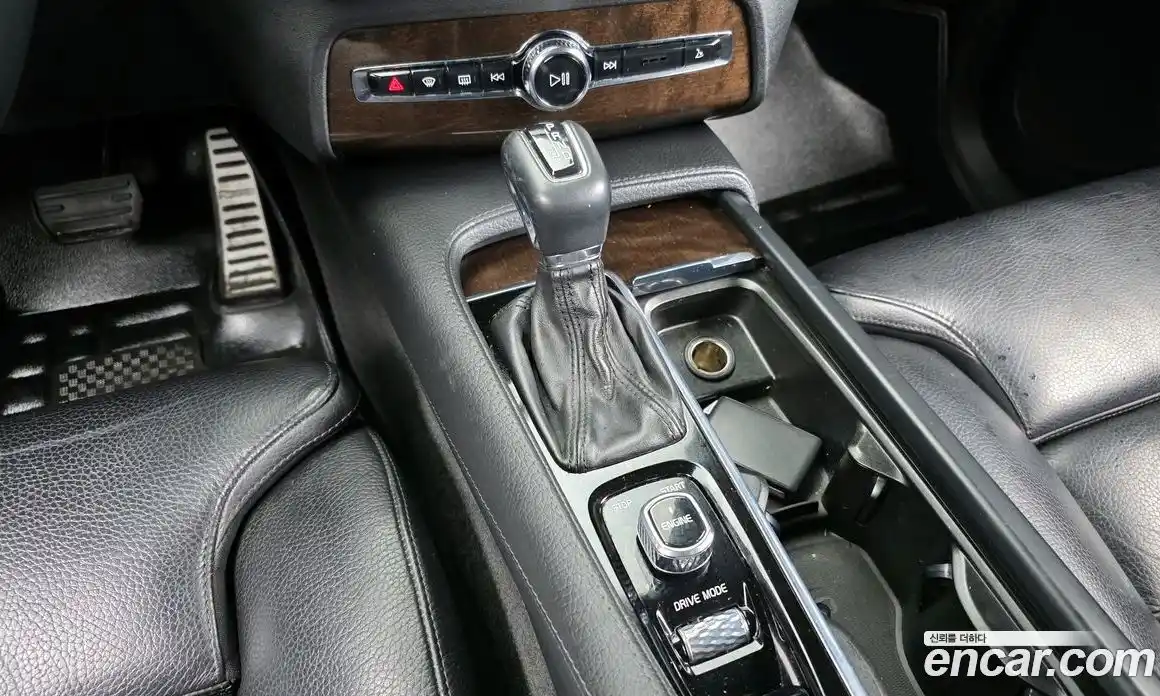 Volvo XC90 2017 2.0 Автомат в Москве № 230607, фото 19