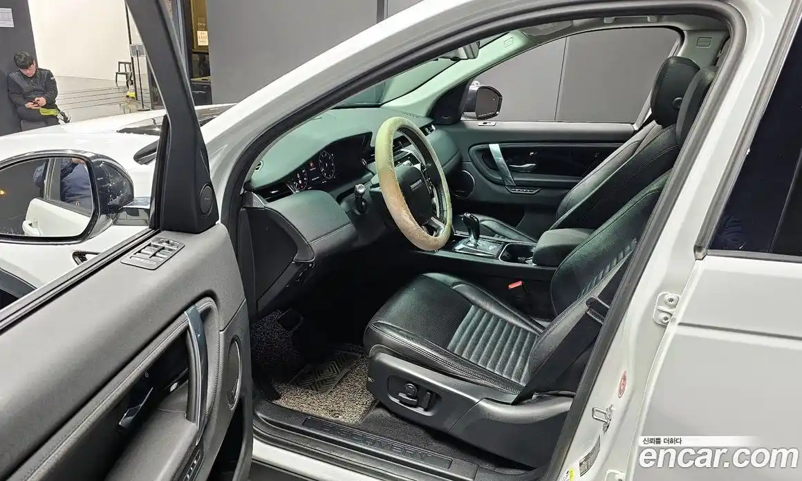 Land Rover Discovery Sport 2020 2.0 Автомат в Москве № 231294, фото 4