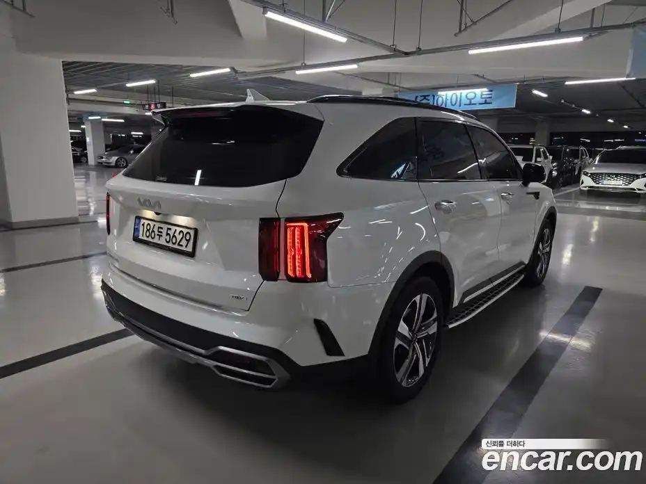 Kia Sorento 2023 1.6 Автомат в Москве № 248019, фото 4