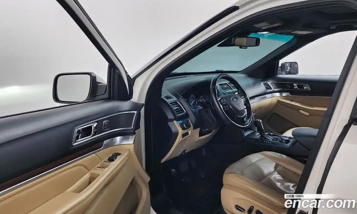 Ford Explorer 2016 2.3 Автомат в Москве № 255636, фото 3