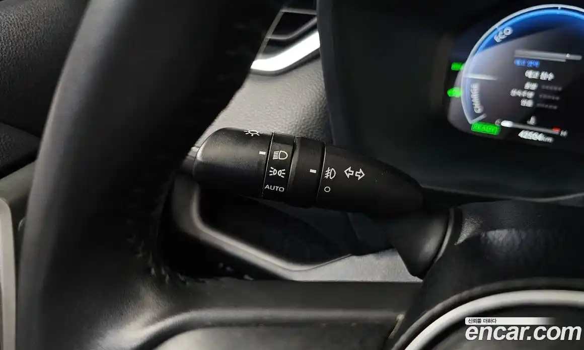 Toyota RAV4 2023 2.5 Автомат в Москве № 257107, фото 7