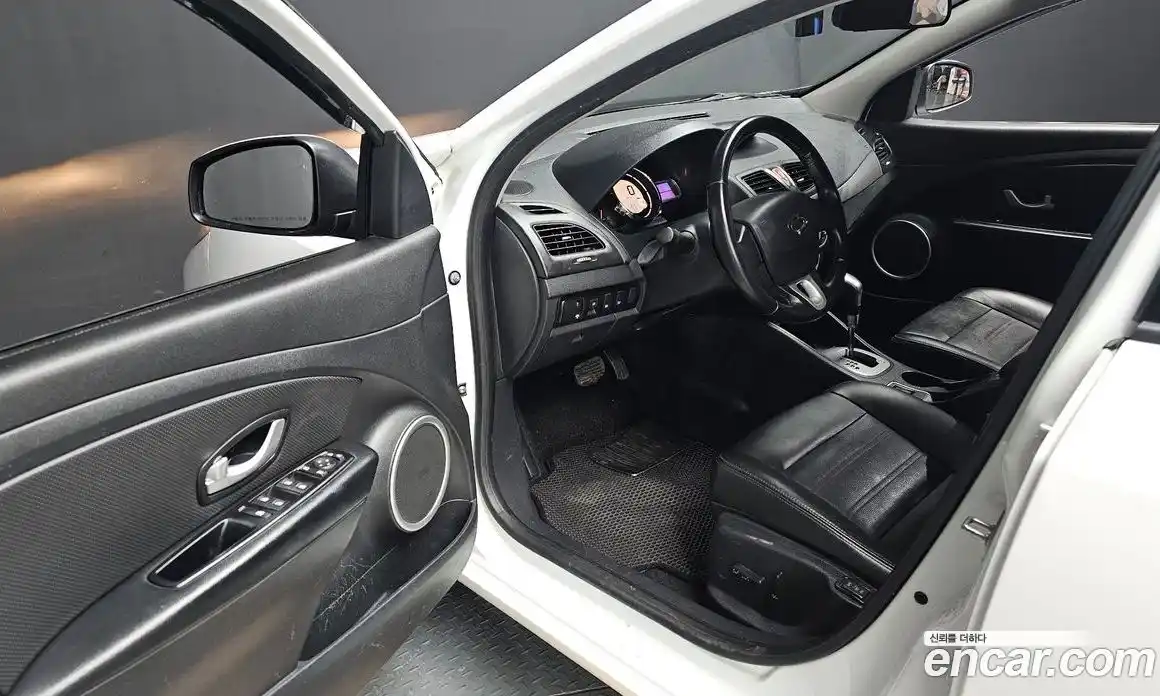 Renault SM3 2018 1.5 Автомат в Москве № 298862, фото 11