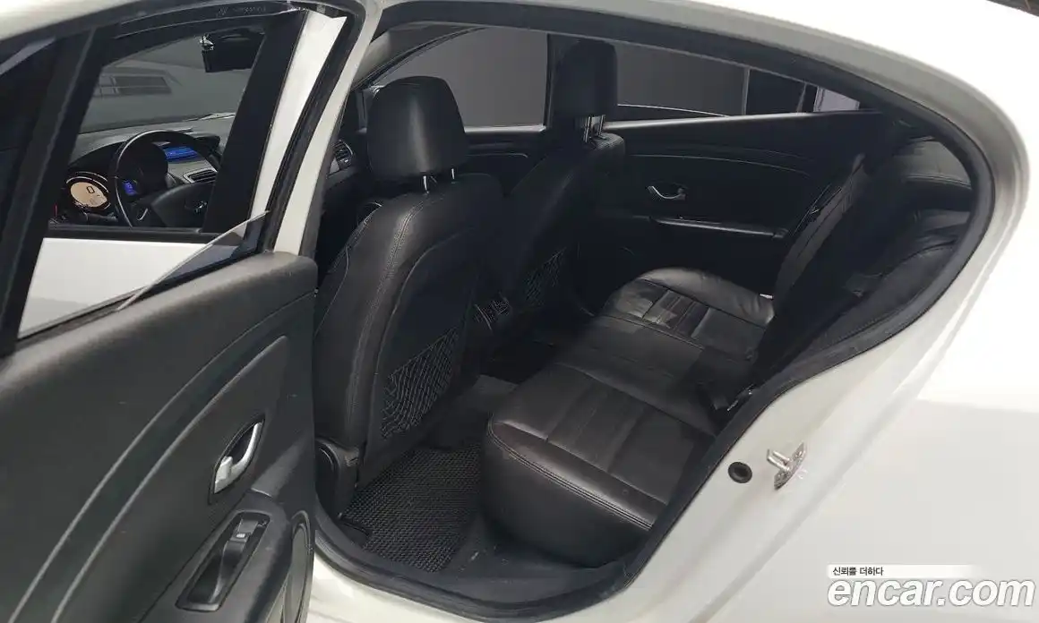 Renault SM3 2018 1.5 Автомат в Москве № 298862, фото 6