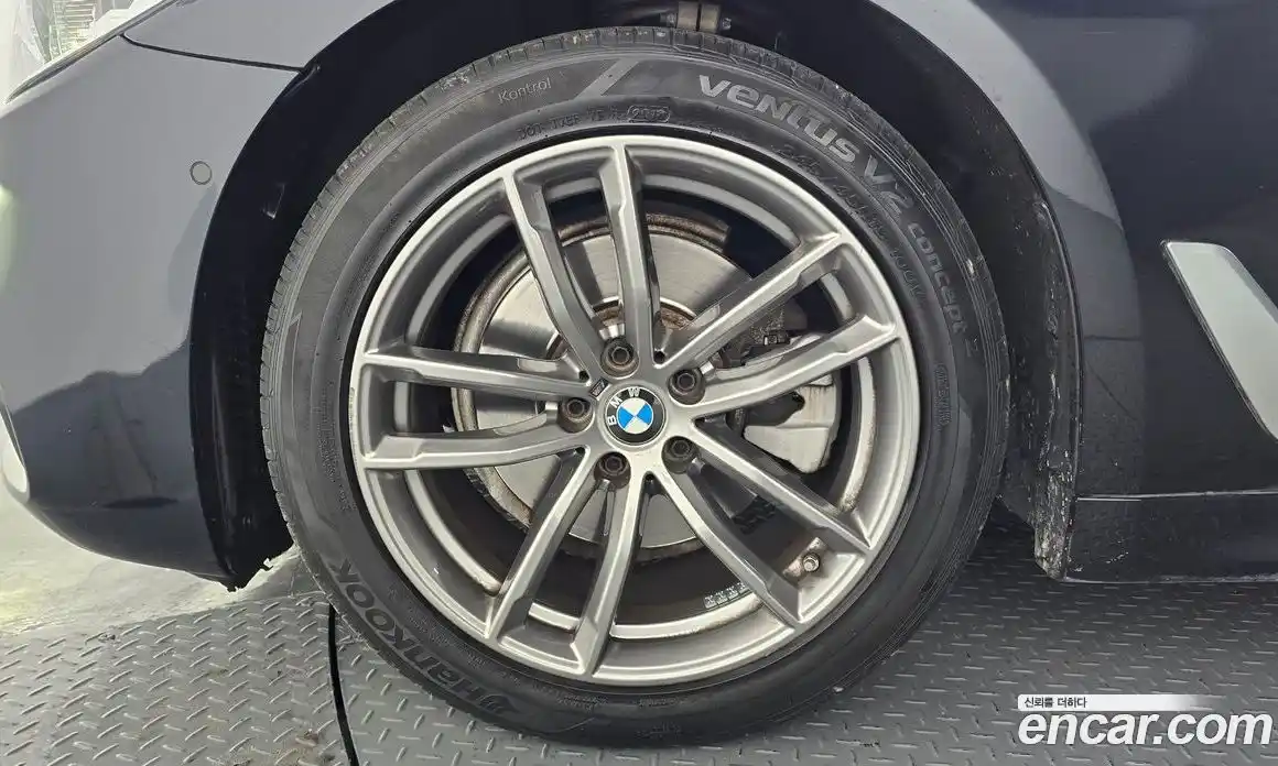 BMW 5-Series 2018 2.0 Автомат в Москве № 304792, фото 6