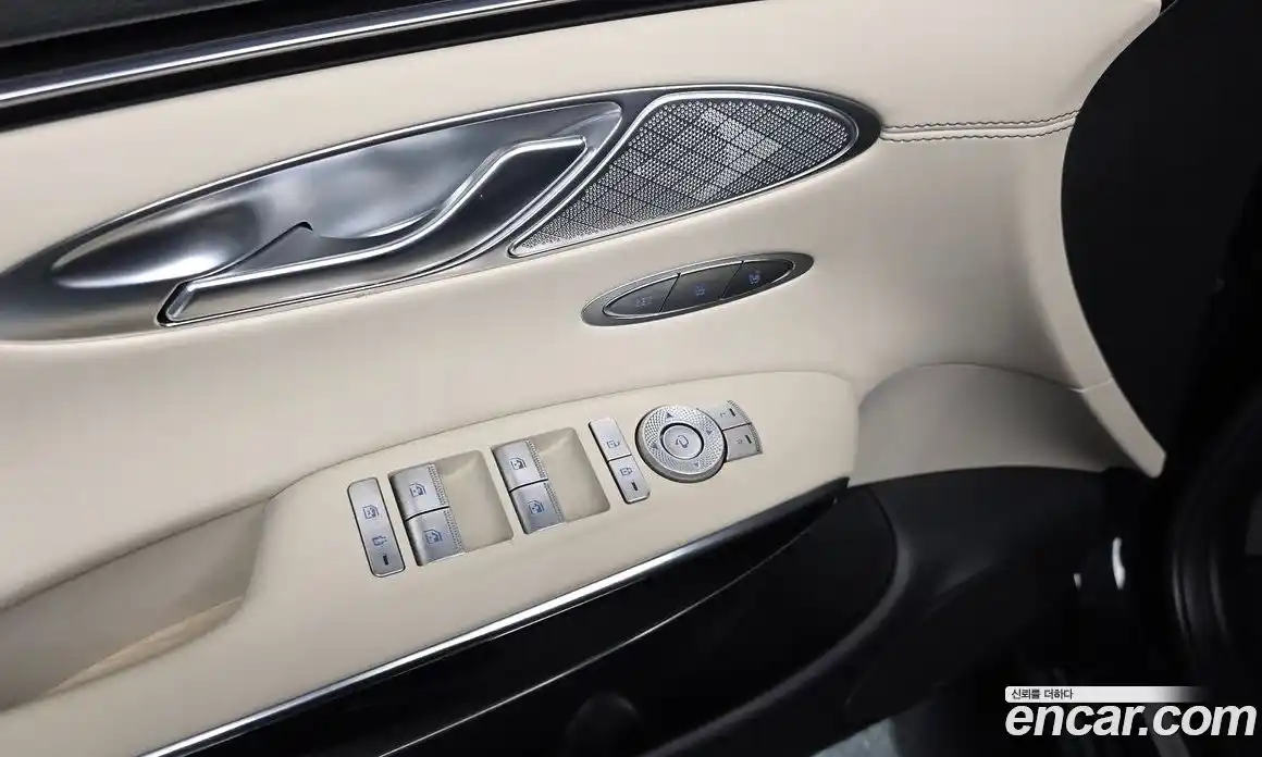 Genesis GV70 2024 2.5 Автомат в Москве № 309057, фото 13