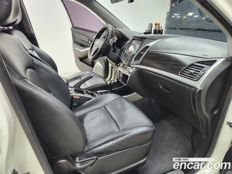 SsangYong Korando 2014 2.0 Автомат в Москве № 310649, фото 15