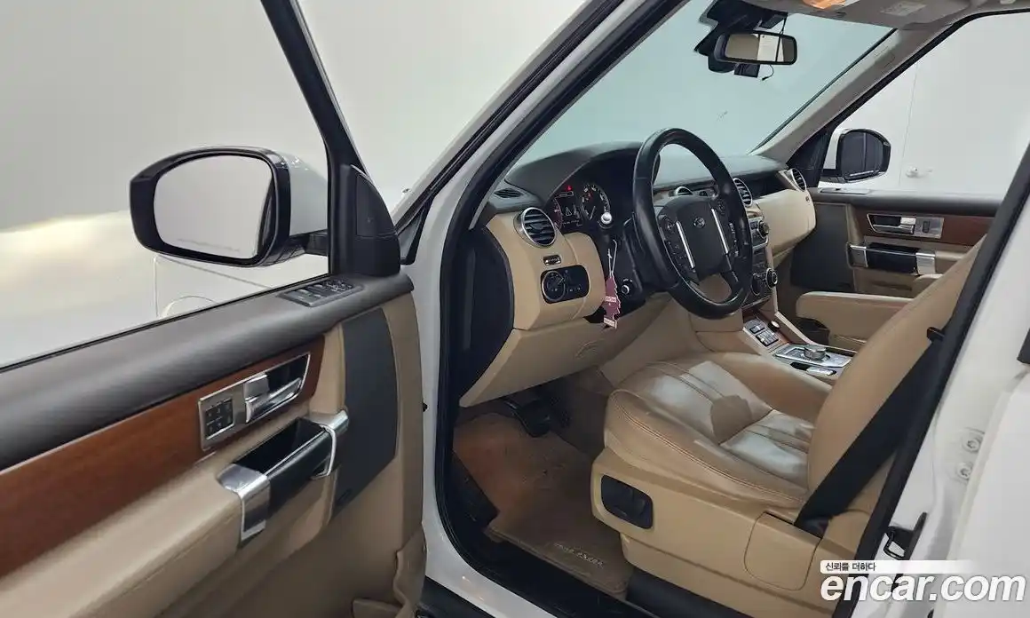 Land Rover Discovery 2016 3.0 Автомат в Москве № 315946, фото 10