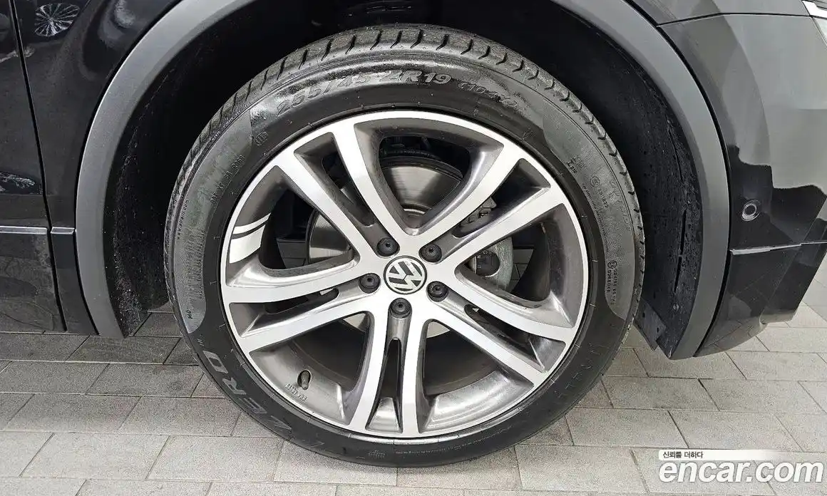 Volkswagen Tiguan 2020 2.0 Автомат в Москве № 317841, фото 12