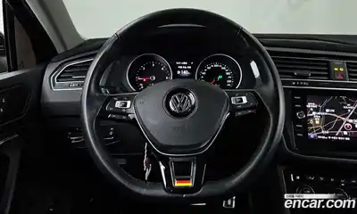 Volkswagen Tiguan 2020 2.0 Автомат в Москве № 317841, миниатюра 4