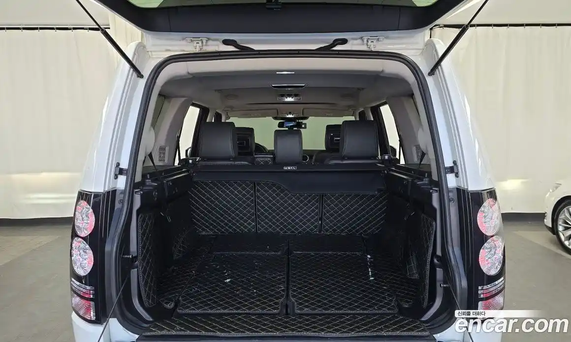 Land Rover Discovery 2016 3.0 Автомат в Москве № 333345, фото 16