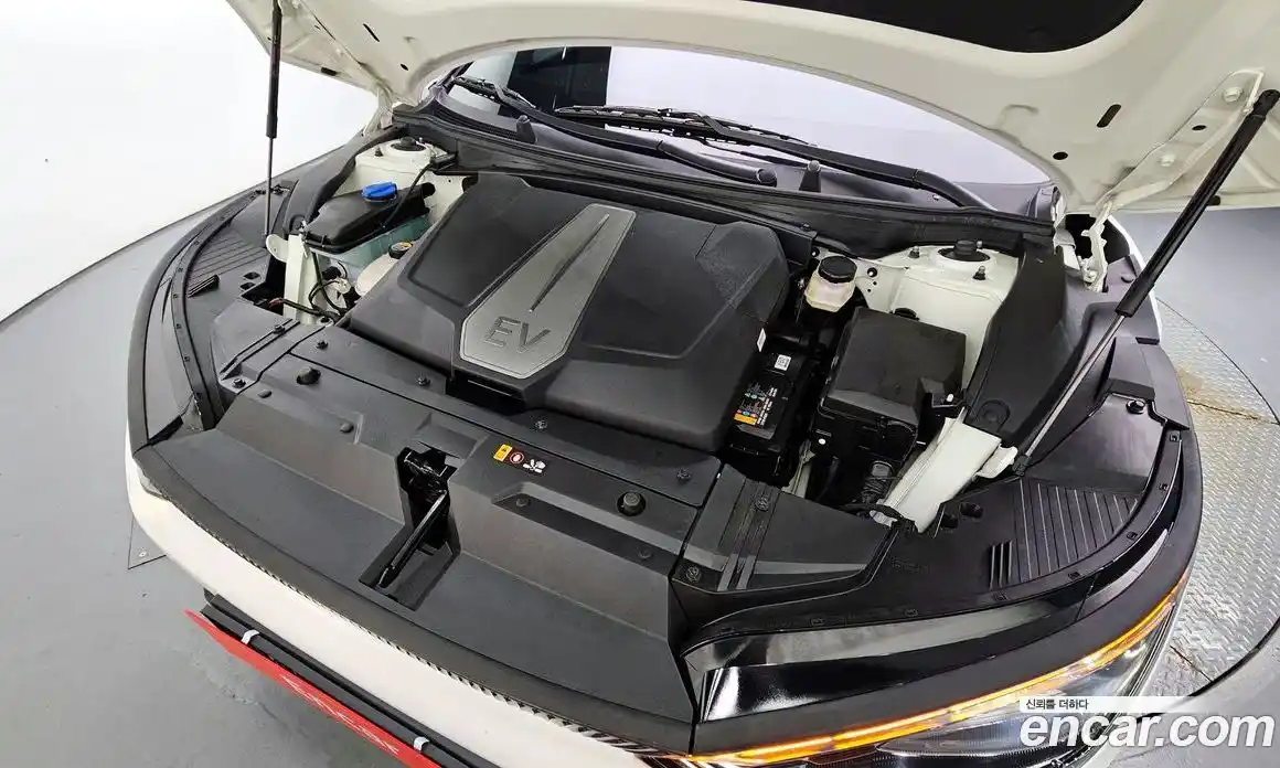 Kia EV6 2022 0.1 Автомат в Москве № 339022, фото 13