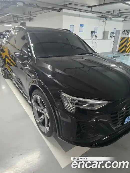 Audi SQ8 e-tron 2024 Автомат в Москве № 343835, фото 18