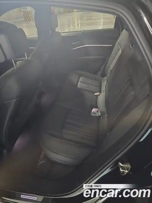 Audi SQ8 e-tron 2024 Автомат в Москве № 343835, фото 5