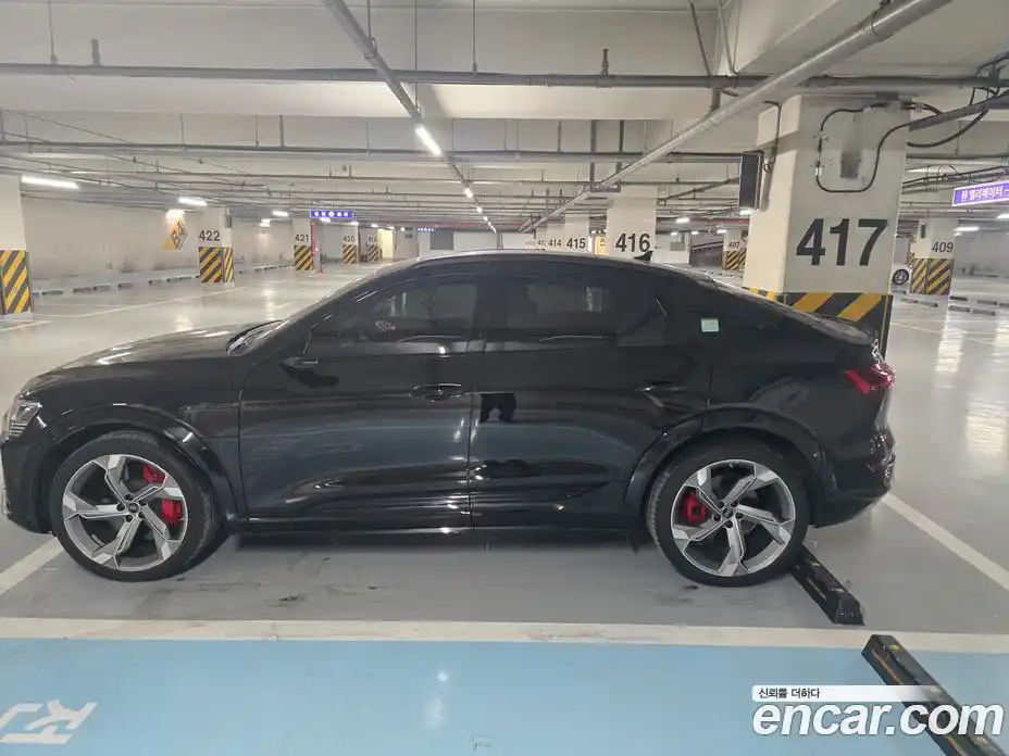 Audi SQ8 e-tron 2024 Автомат в Москве № 343835, фото 8