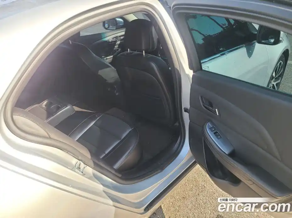 Chevrolet Malibu 2015 2.0 Автомат в Москве № 354678, фото 10