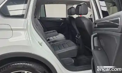 Volkswagen Tiguan 2023 2.0 Автомат в Москве № 357184, миниатюра 12