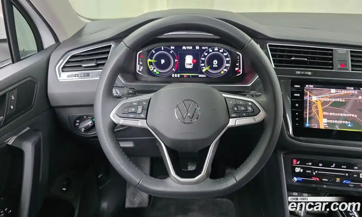 Volkswagen Tiguan 2023 2.0 Автомат в Москве № 357184, фото 13