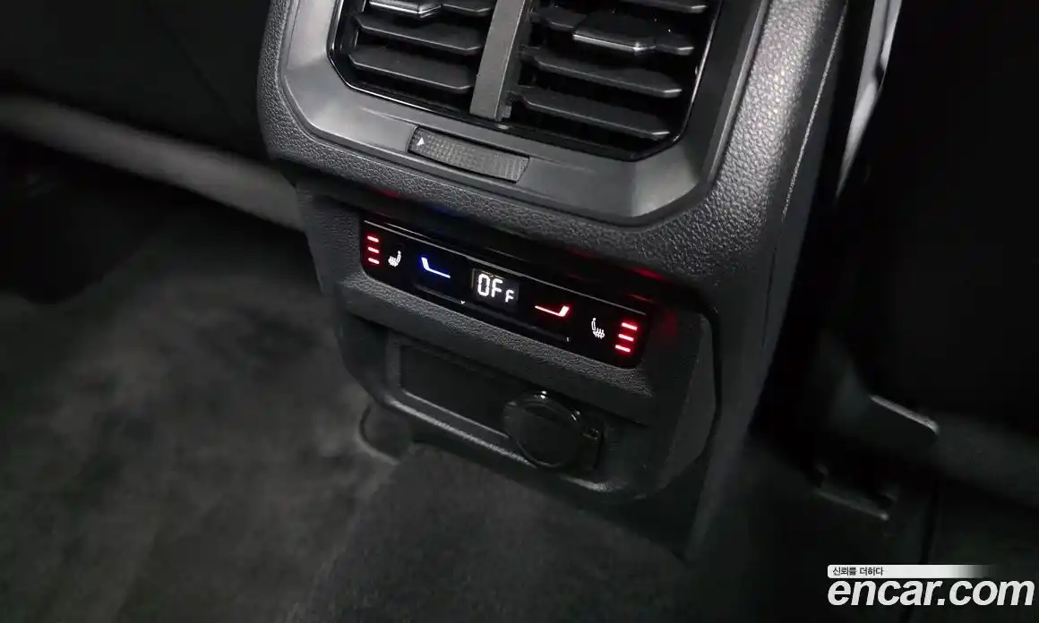 Volkswagen Tiguan 2023 2.0 Автомат в Москве № 357184, фото 18