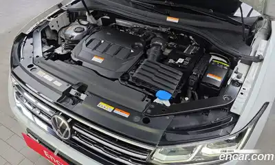 Volkswagen Tiguan 2023 2.0 Автомат в Москве № 357184, миниатюра 6