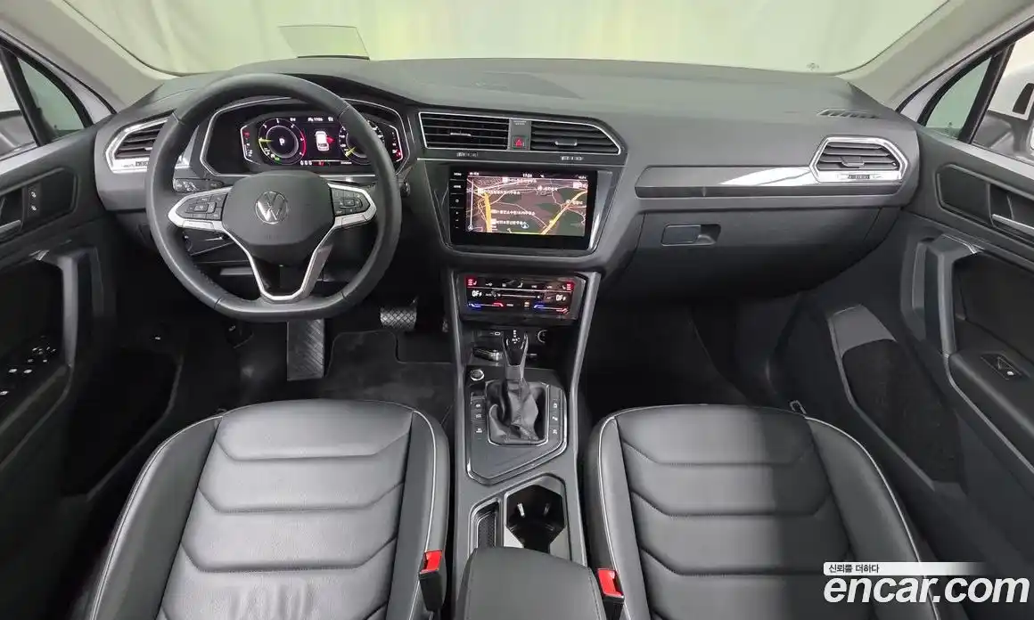 Volkswagen Tiguan 2023 2.0 Автомат в Москве № 357184, фото 7