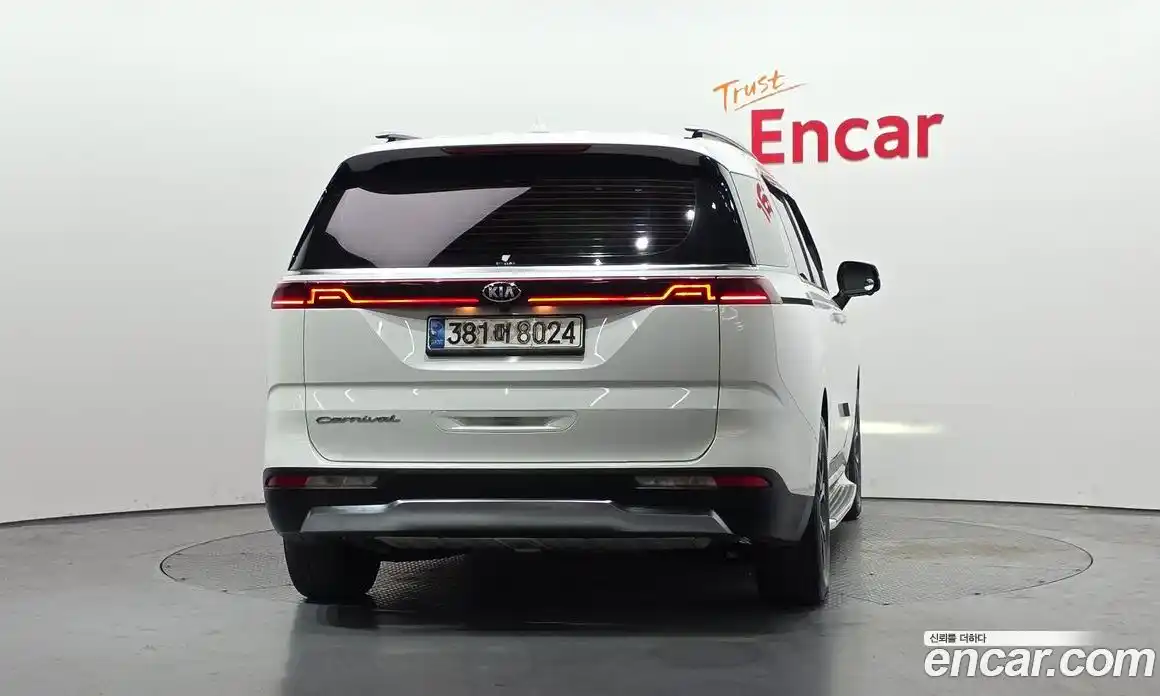 Kia Canival 2021 2.2 Автомат в Москве № 362094, фото 4