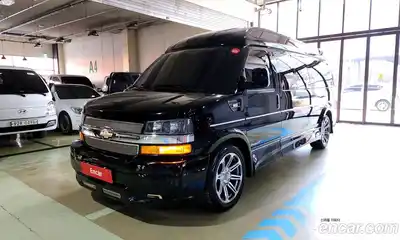 Chevrolet Express Van, 2020